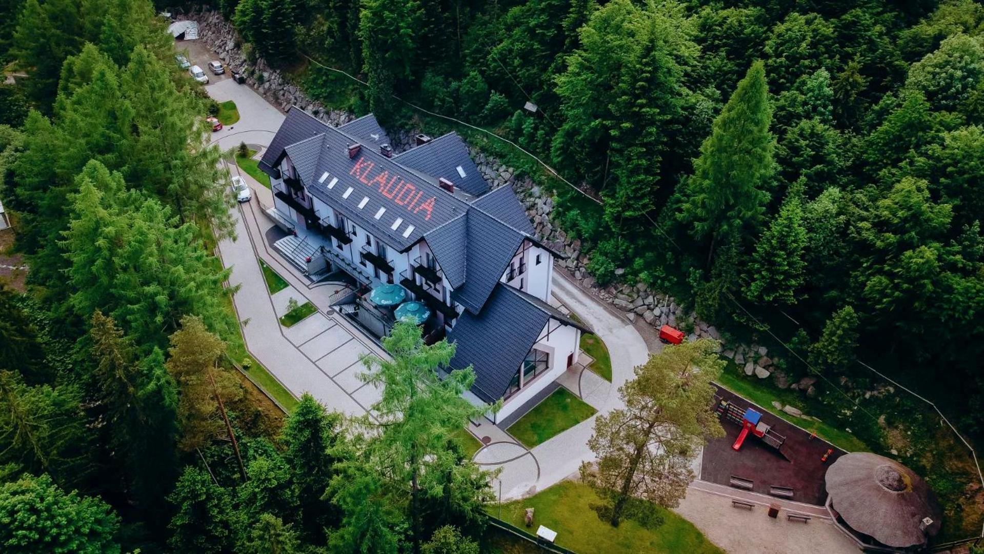Hotel Klaudia Juszczyn Exteriör bild